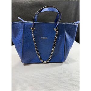 Guess Nikki Faux Ostrich Design Purse  with Gold Chain ❤️